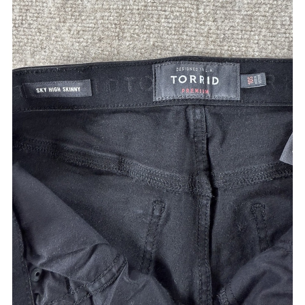 Torrid Premium Sky High Skinny Jeans Black Distressed Ripped Size 10S Women's - Picture 3 of 7